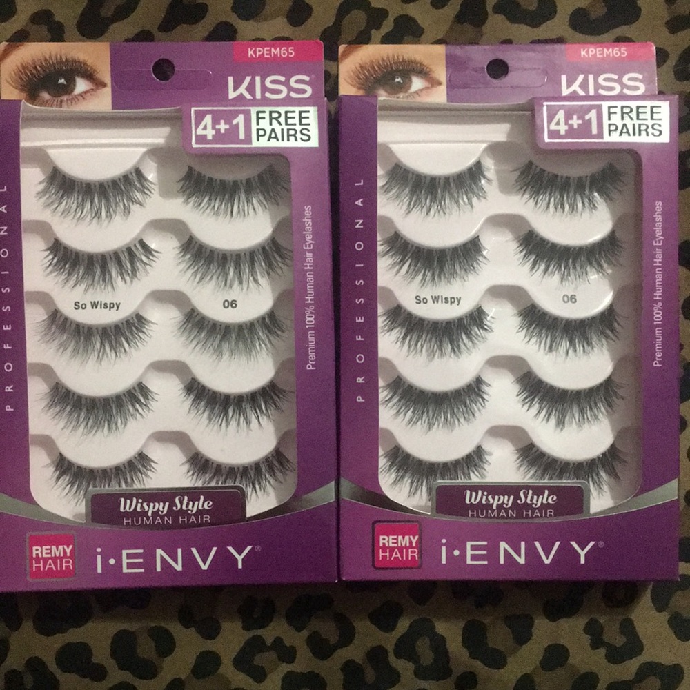 10 pair of Wispy lashes